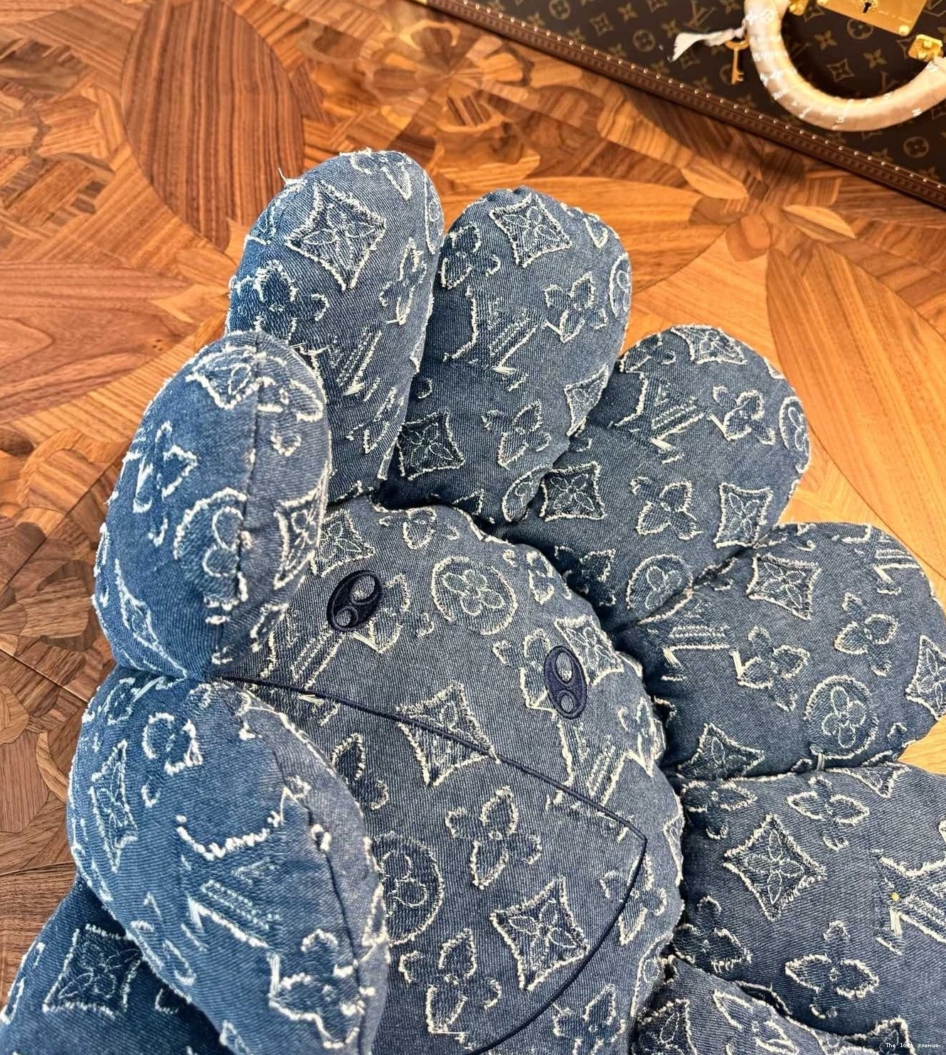 FLOWER CUSTOM MURAKAMI LV PLUSH 0808